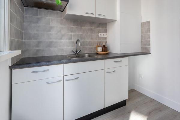 Medium property photo - Kennemerstraat 64RD, 2021 EE Haarlem